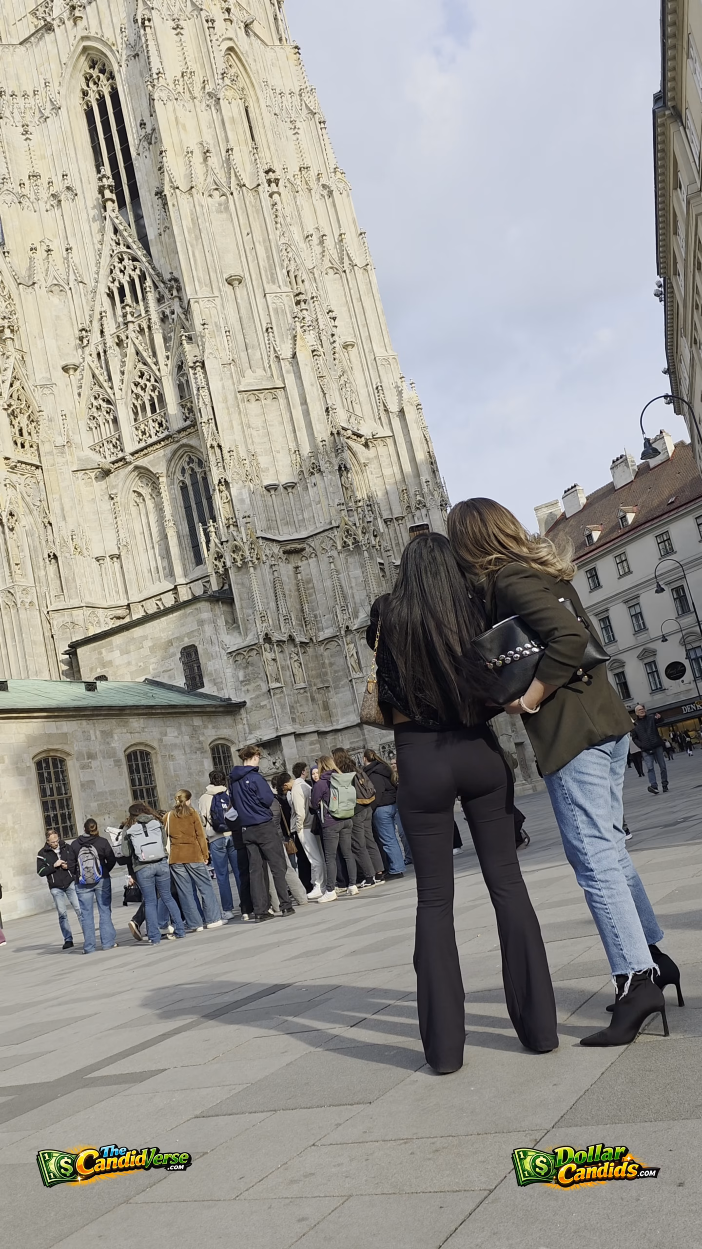 SlimBubbleAssBrunette 4K 30 HDR