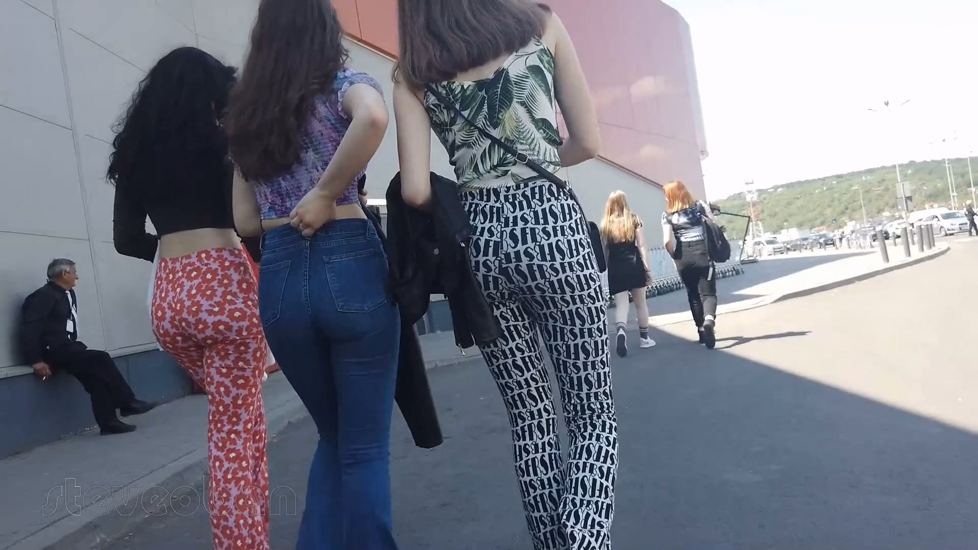 Jeans Tight on Train