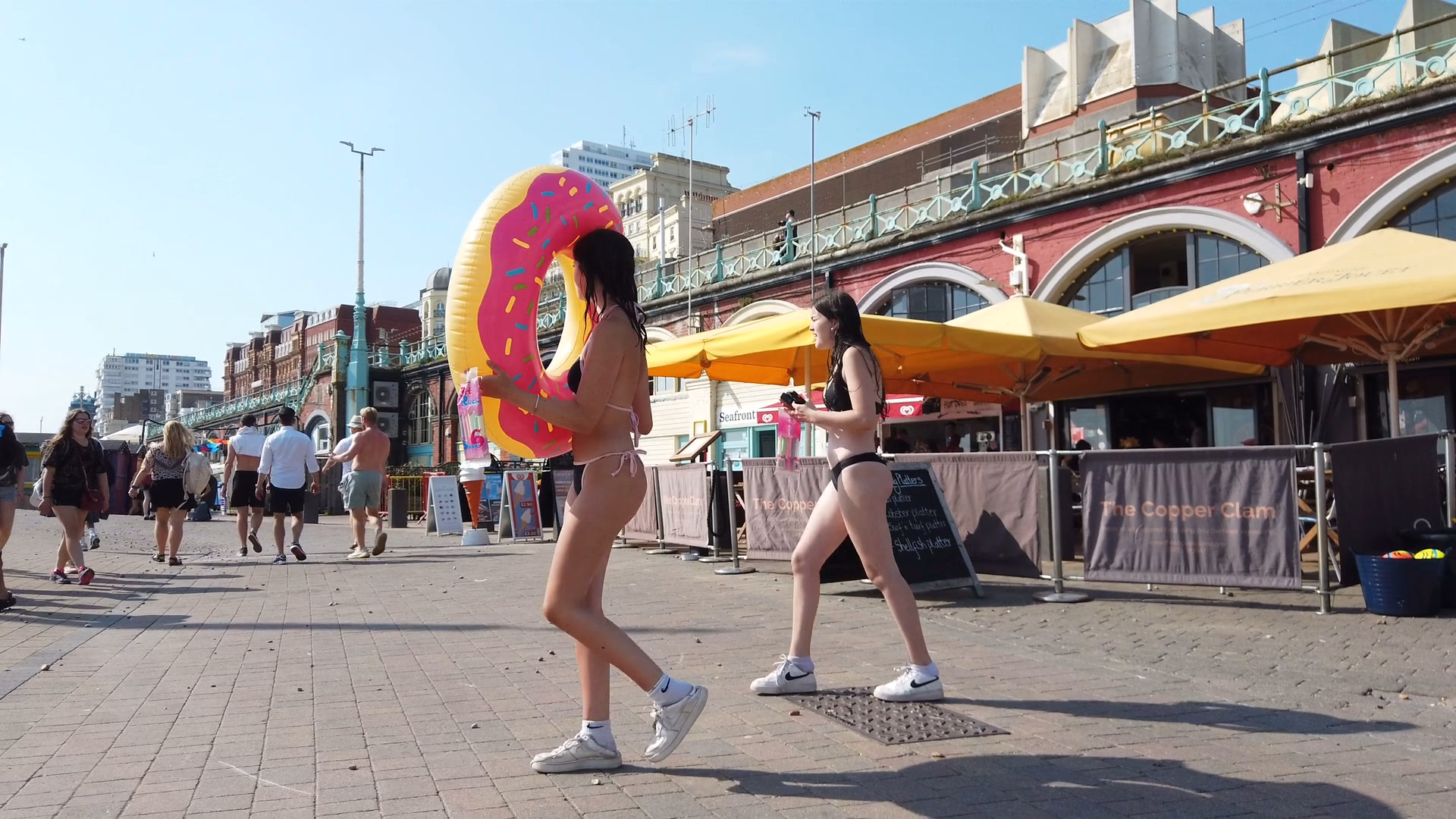 2 Pals Inflate Final sm