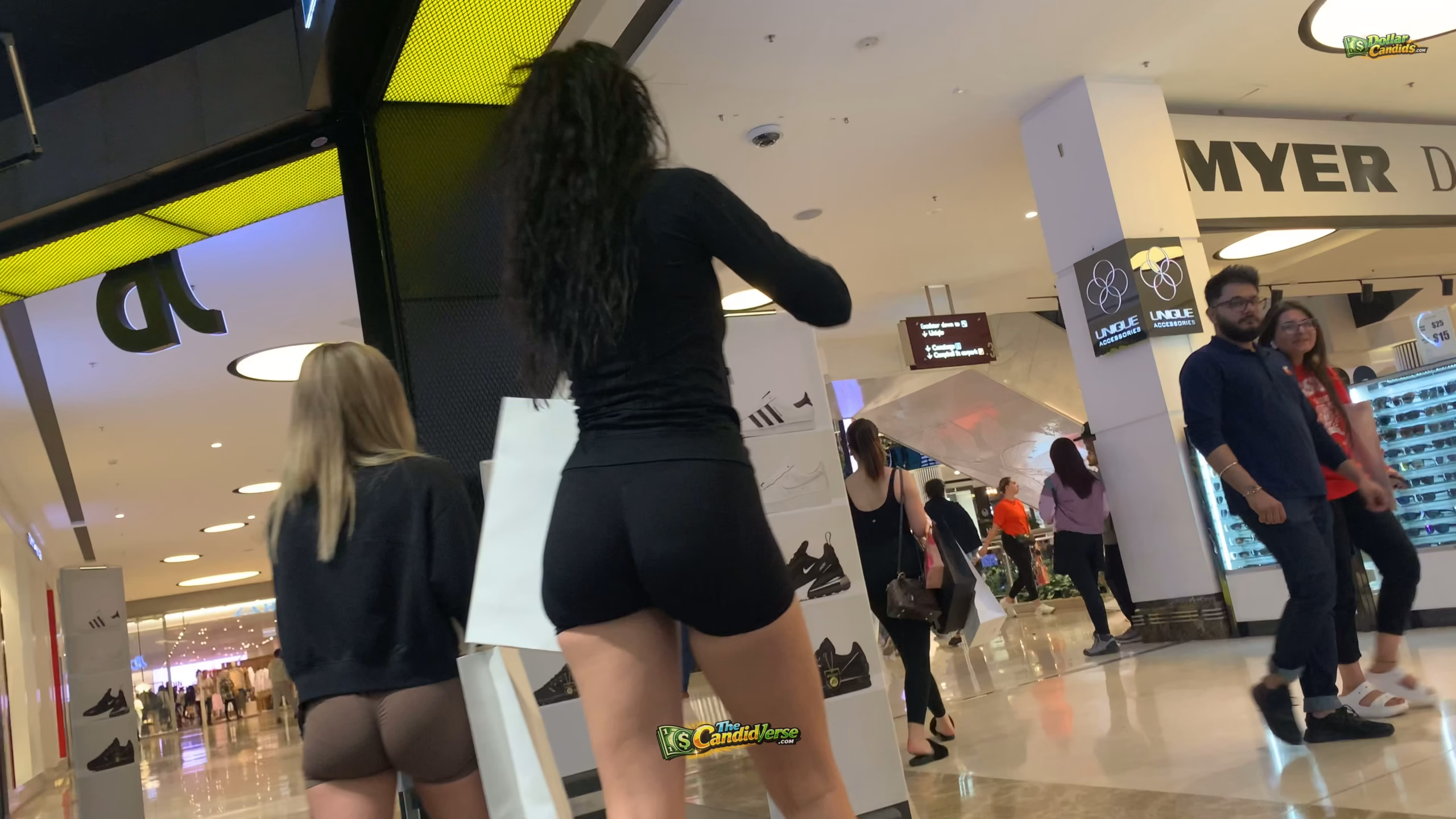 TallBrunette&ShortBlonde Duo